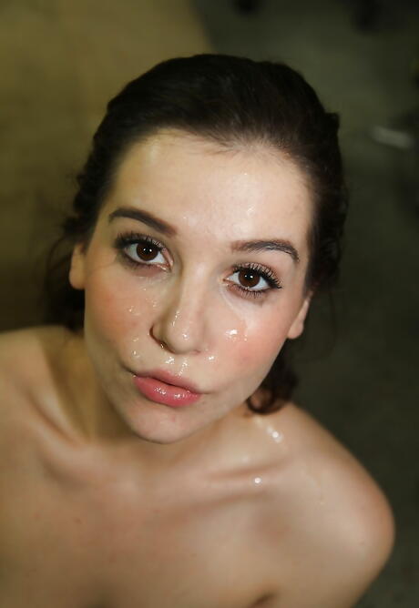 Slender american brunette teen Kasey Warner in shorts in sex action 