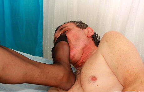 Enchanting older Evita in sexy stockings in hardcore fuck action 